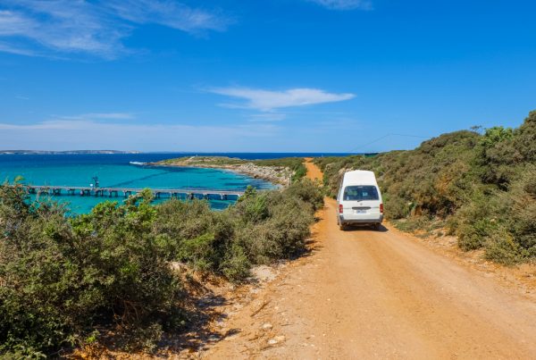 Tips: 12 Things You Need to Pack for an Australian Road Trip