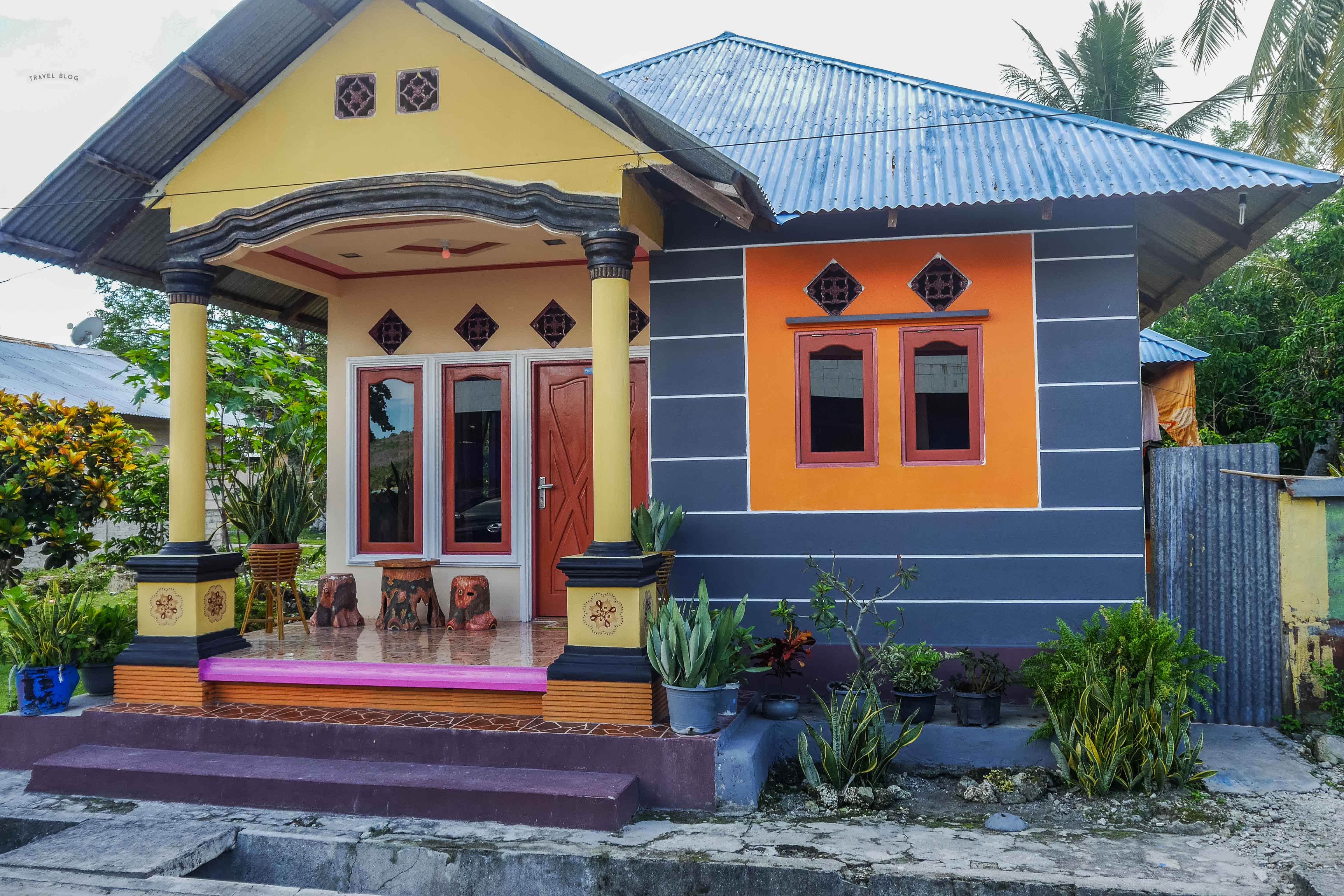 Kolorowe domy na Saparua