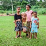 Julia I Dzieci Na Fidzi