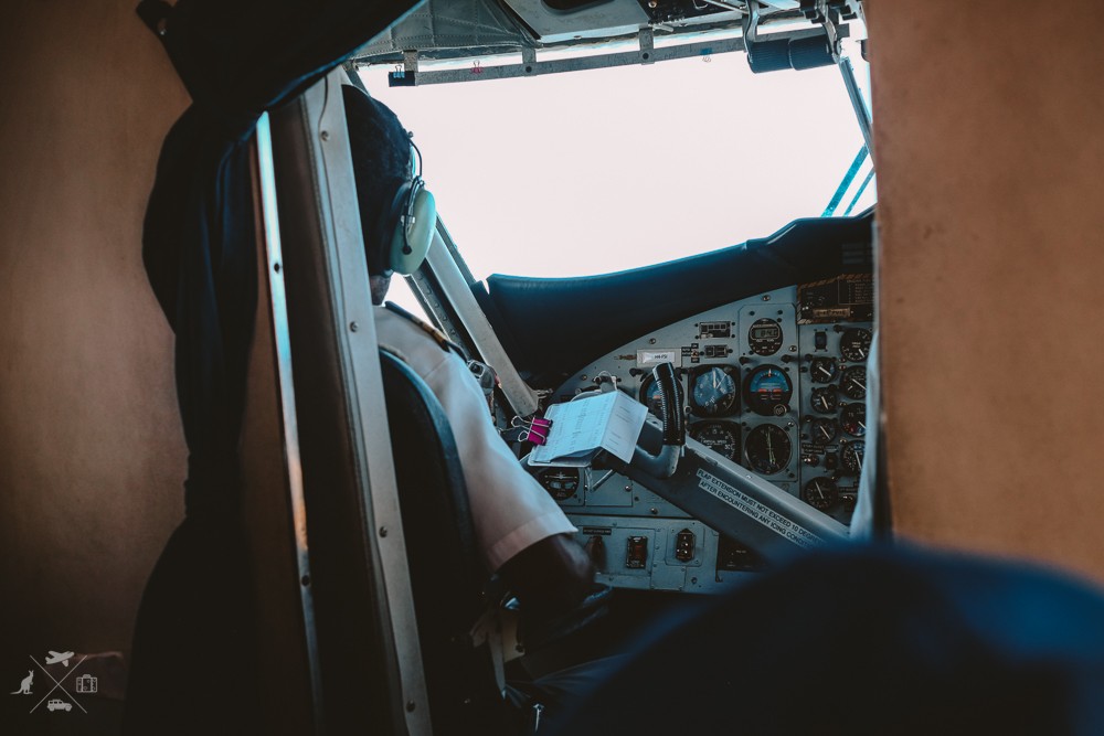 Kabina pilota w samolocie linii Solomon Airlines
